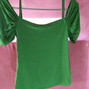 CHARLOTTE RUSSE GREEN CROP TOP